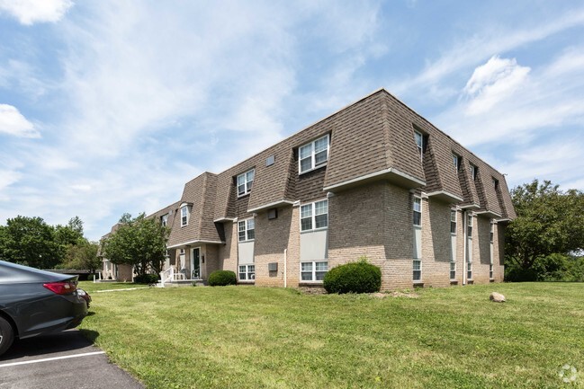 Normandy Apartments - Youngstown, OH | Apartment Finder