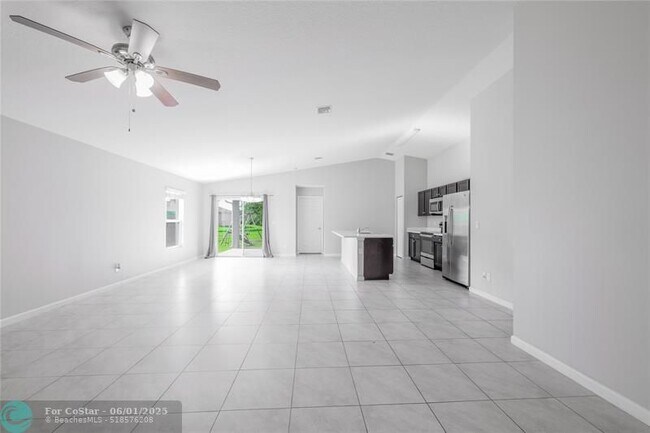Building Photo - 1292 SW Lawndale Ave
