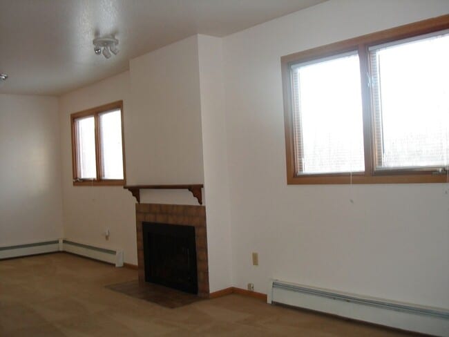 Building Photo - Bright Upstairs 2br South Anchorage