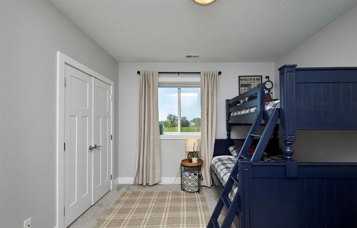Building Photo - 2700 Yordi Dr