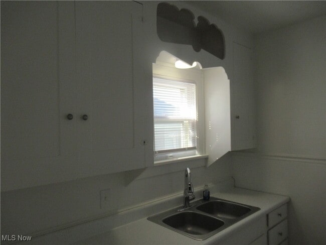 Building Photo - 788 Mc Kinley Ave