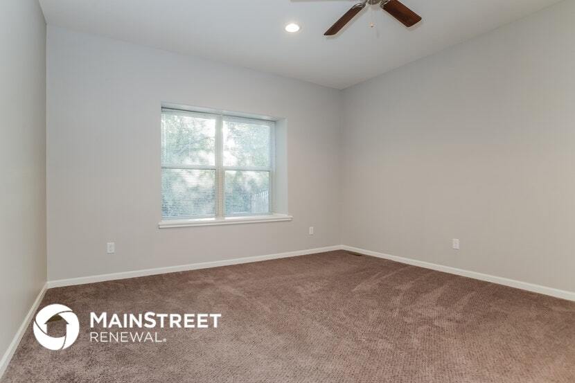 Building Photo - 215 NE Katie Ct