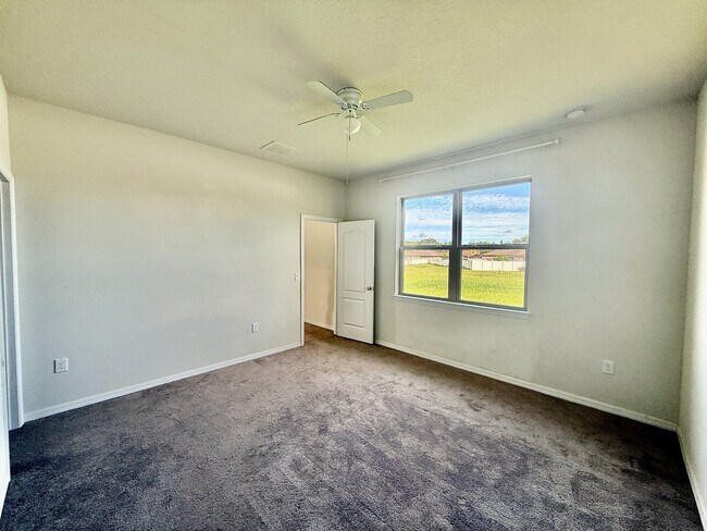 Building Photo - 5428 Animosh Ct