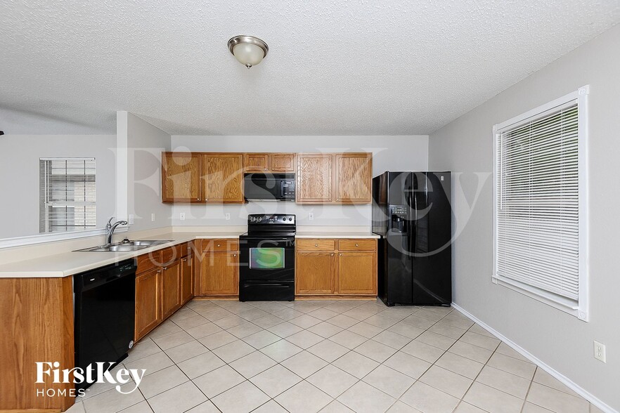 Building Photo - 8771 Cove Meadow Ln