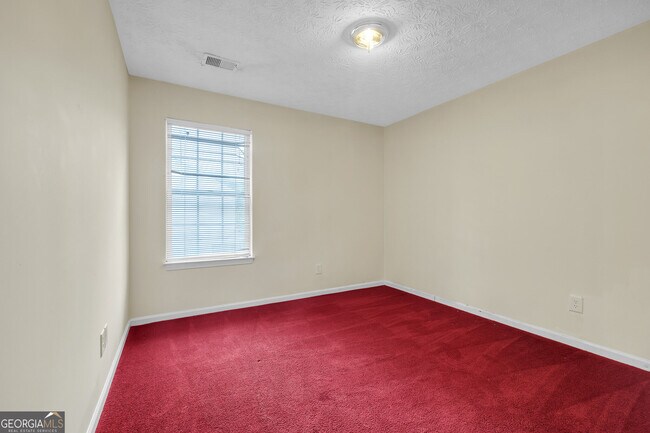 Building Photo - 5475 Hampton Ct