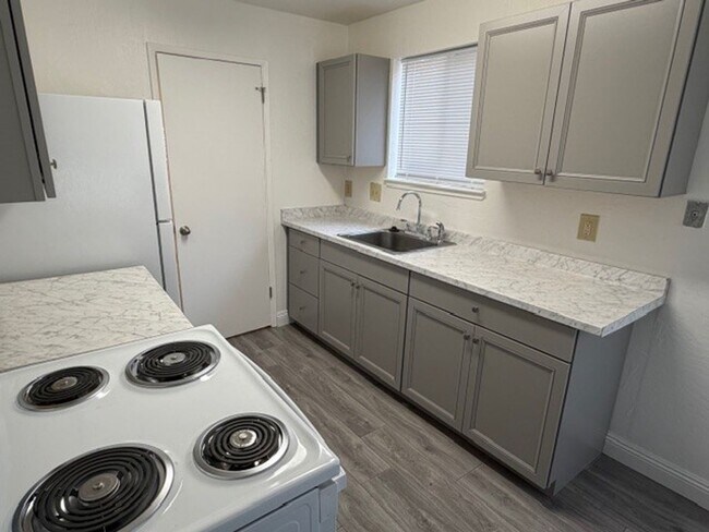 Building Photo - Charming 2-Bedroom Loft-Style Home in the Heart of Twain Harte