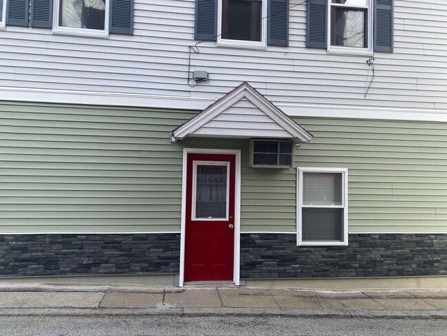 Building Photo - 133 Second St