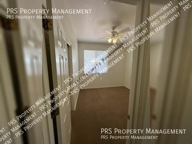 Building Photo - 4135 E Bellerive Dr