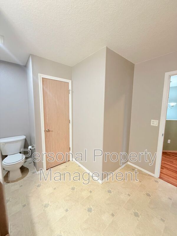 Building Photo - 5602 NE 64th Street