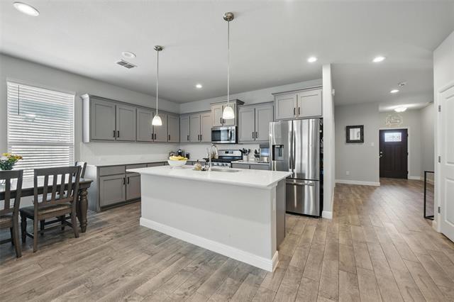 Building Photo - 809 Shepperton Wy