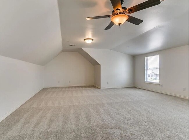 Building Photo - Spacious 4 Bed 2 Bath + Bonus Room In Edmond