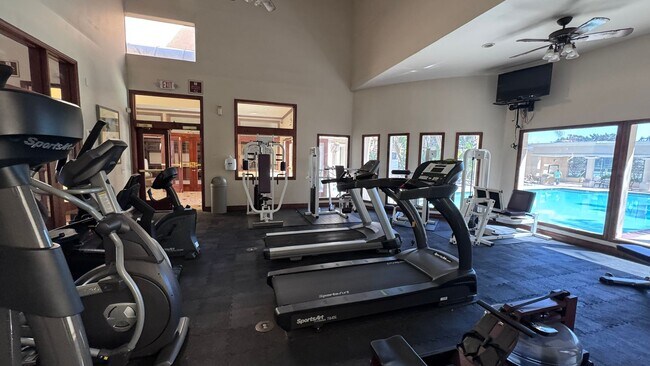 Building Photo - 1 Bedroom in Venetian Gated Community