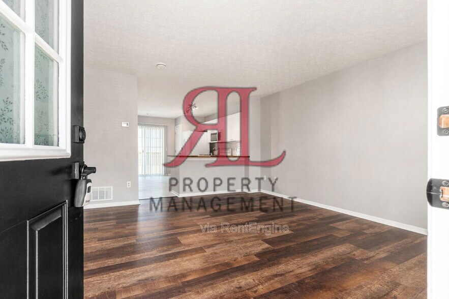 Building Photo - 6022 Brice Park Dr