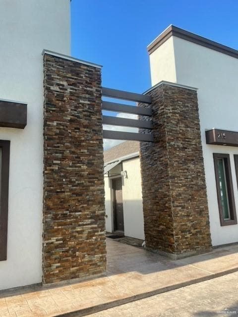 Building Photo - 16 Fig Dr