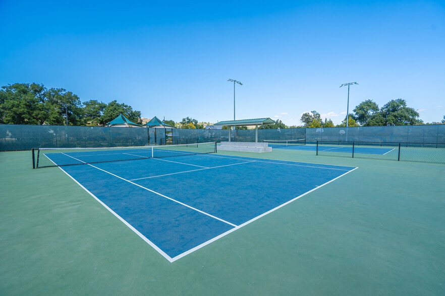 Building Photo - 17047 Zion Dr