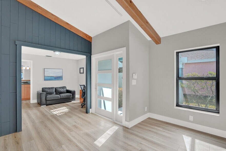 Building Photo - 940 Rainberry Lake Dr