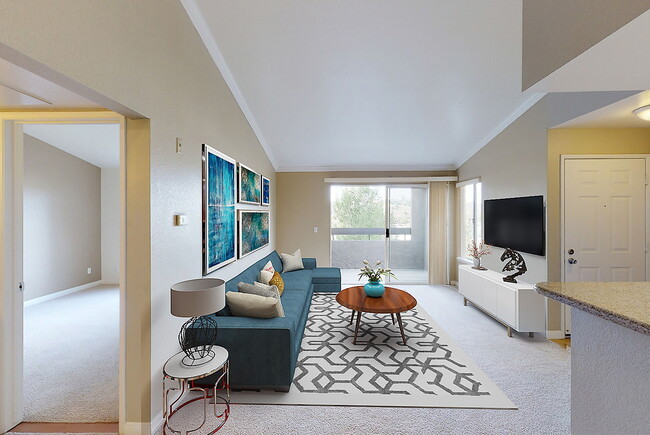 Building Photo - Emerald Pointe