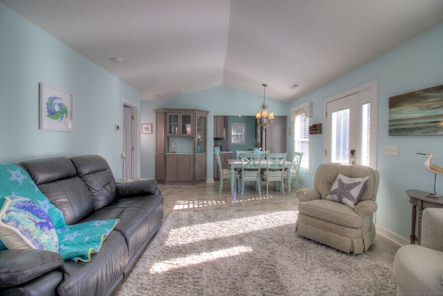 Building Photo - 9689 Stillwater Ct
