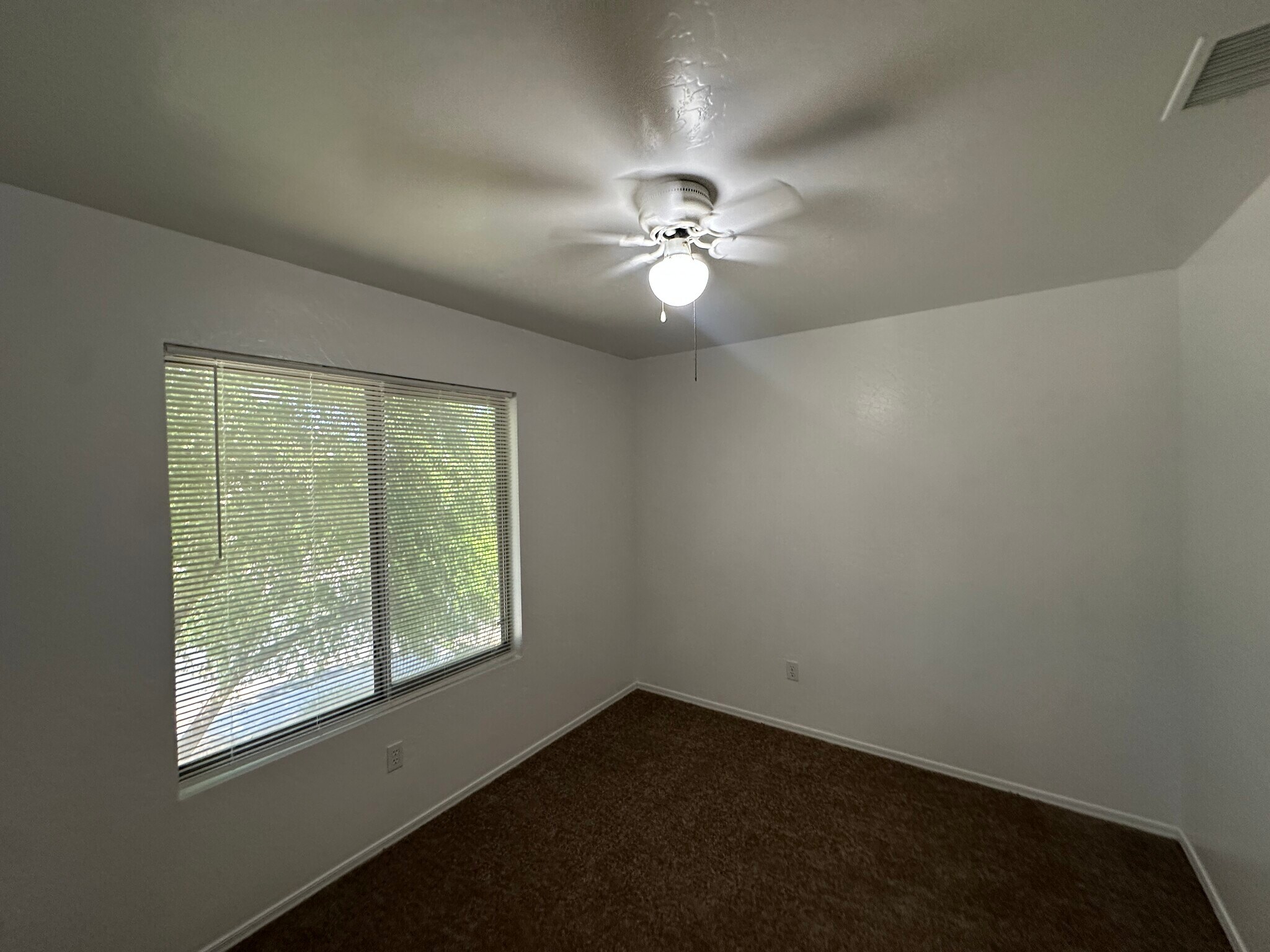 Building Photo - 9421 N 93rd Ave