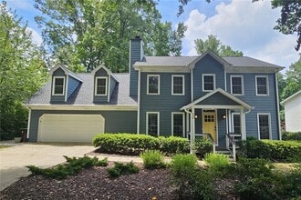 Building Photo - 290 Oakmere Rd