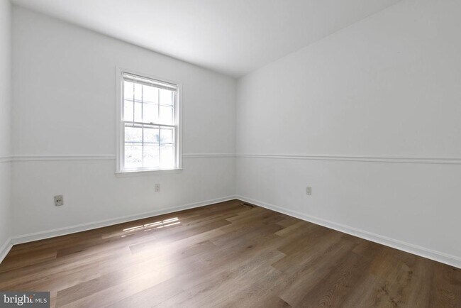 Building Photo - 8809 Surveyors Pl