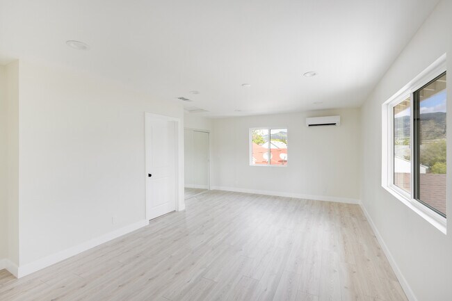 Building Photo - 1236 N Reese Pl