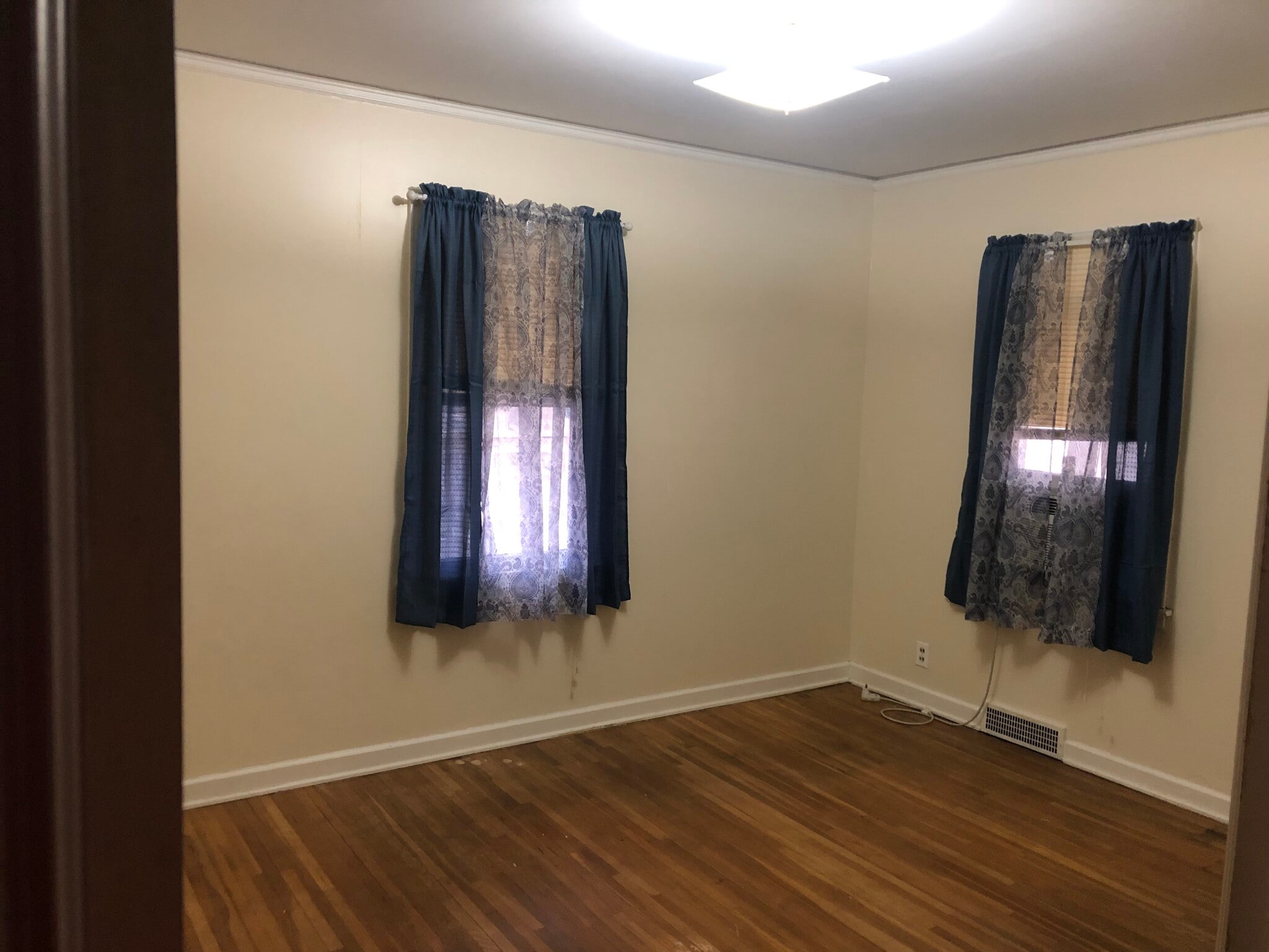 Main bedroom/ with new curtains - 3536 N 47th Ave