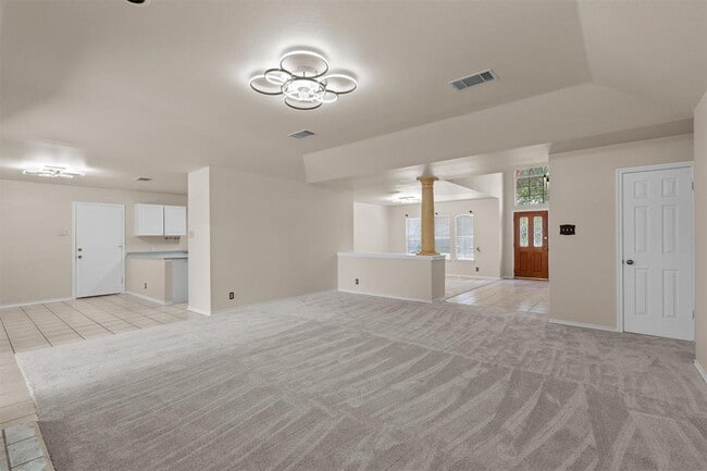 Building Photo - 201 Covala Dr