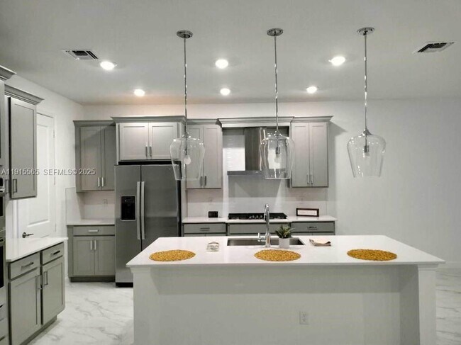 Building Photo - 1079 Haywagon Trl