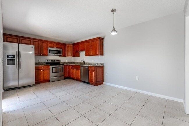 Building Photo - 117 1st Way