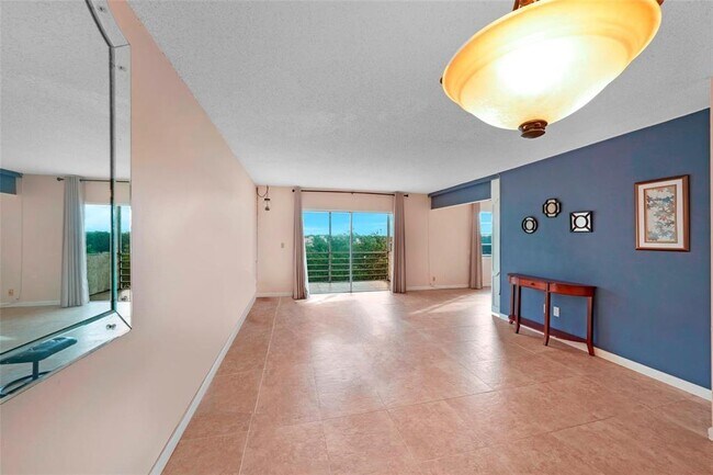 Building Photo - 7500 NW 30th Pl