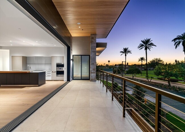 Building Photo - 4575 N Phoenician Blvd