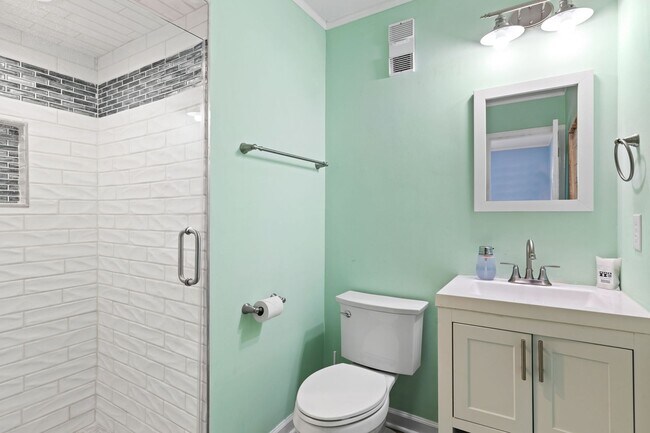 Building Photo - 302 Canal Dr