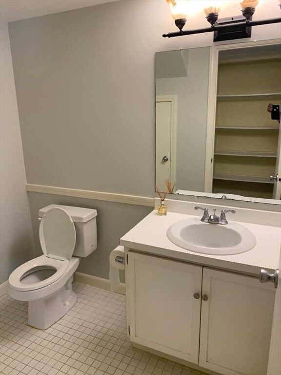 Building Photo - 906 Edgebrook Dr