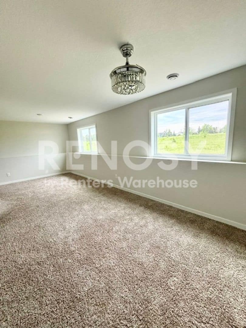 Building Photo - 4634 9th St NE