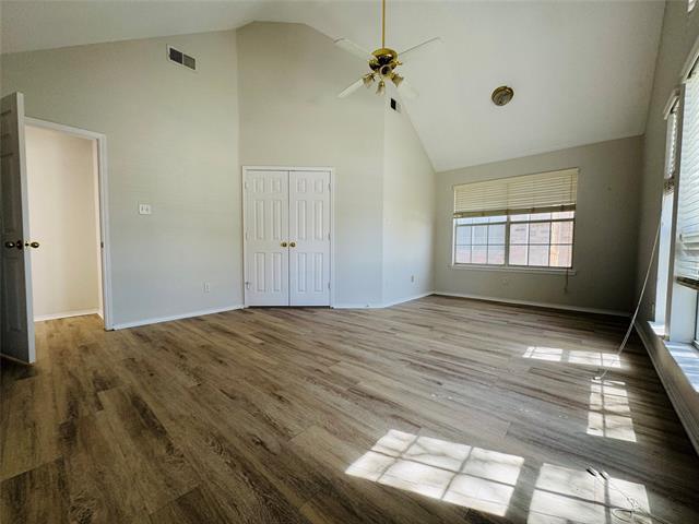 Building Photo - 2704 Aspen Dr