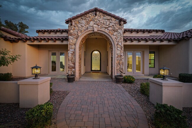 Building Photo - 12131 E Cloud Rd