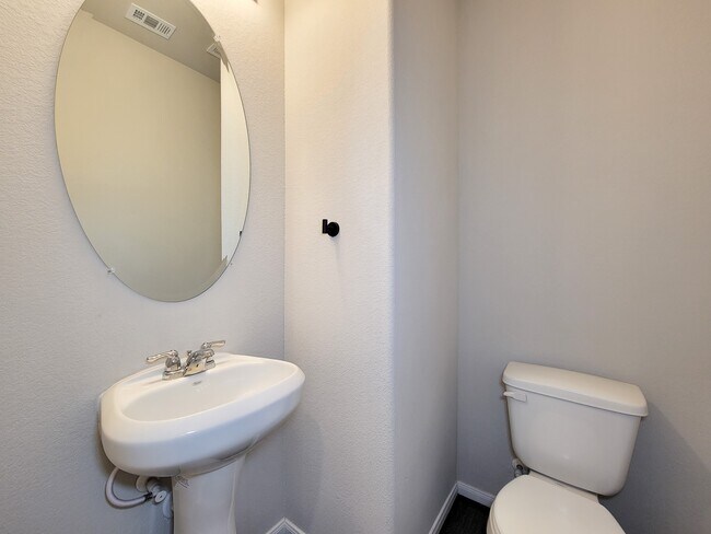 Building Photo - 10423 Astor Pt Trl