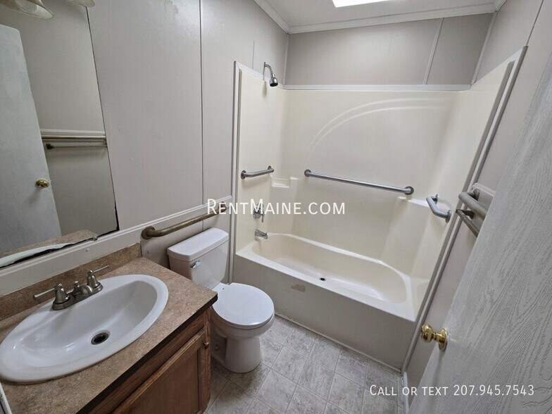 Building Photo - 70 Sweet Fern Dr
