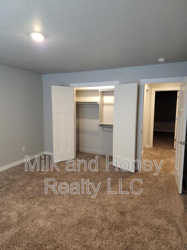 Building Photo - 605 NW 176th St