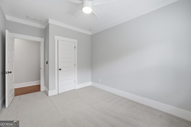 Building Photo - 254 Lamon Ave SE