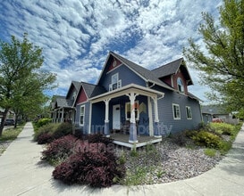 Building Photo - 4783 Calistoga Ln