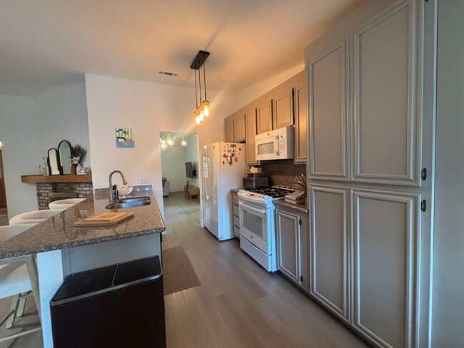 Building Photo - Beautiful Single-Story Gem in Vacaville!