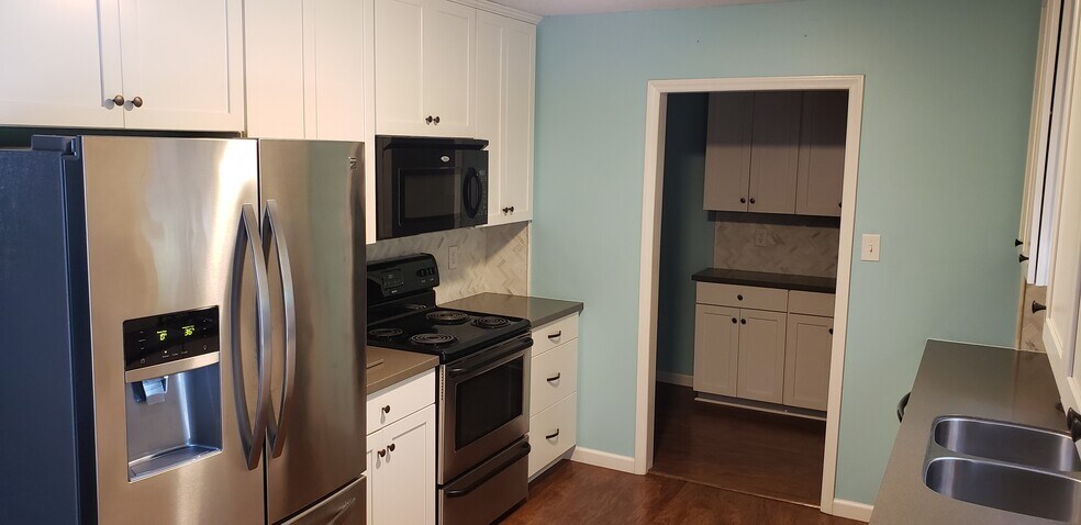 Building Photo - 100 Jackie Ave