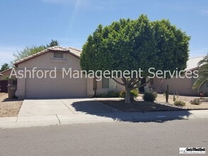 Building Photo - 2 BEDROOM PLUS DEN NEAR ARROWHEAD SHOPS