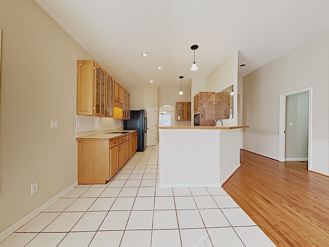 Building Photo - 1367 Fall River Drive