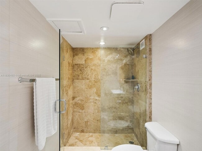 Building Photo - 2301 Collins Ave