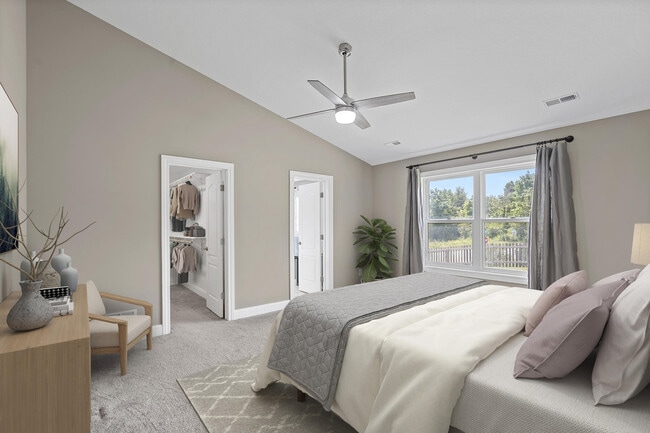 Building Photo - 5990 Tamarack Dr