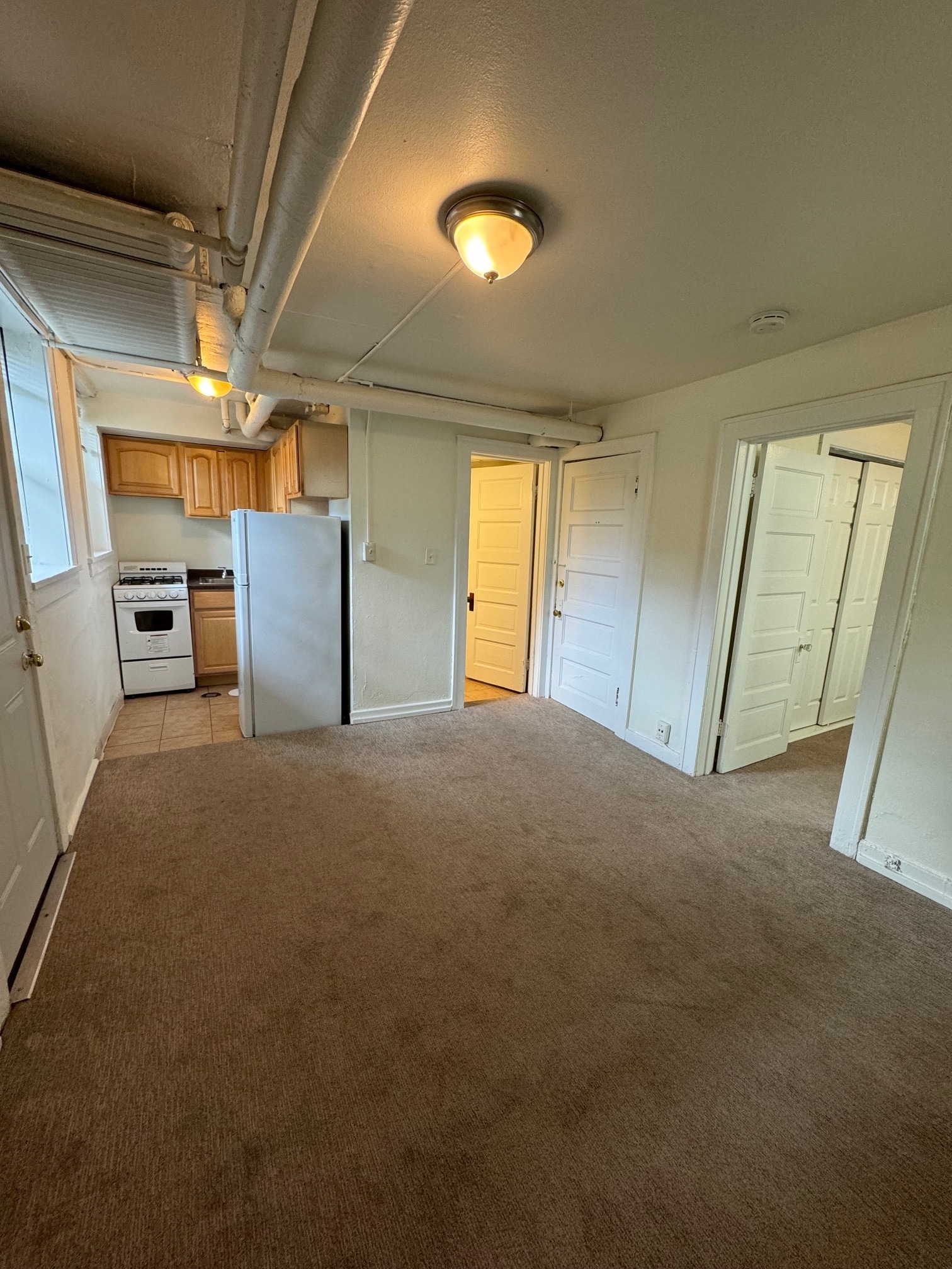 Building Photo - 121 N Hancock St