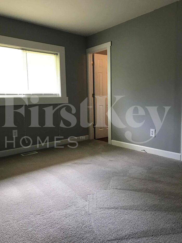Building Photo - 5837 Walsham Way